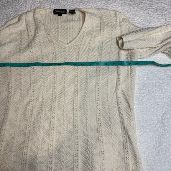 JEANNE PIERRE Cream V-Neck Cable-Knit Sweater - Picture 5 of 6